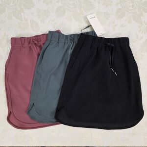SOLD Lot 3 Lululemon Sz 2 On The Fly Sea Steel Berry Black Stretch Travel Skirt